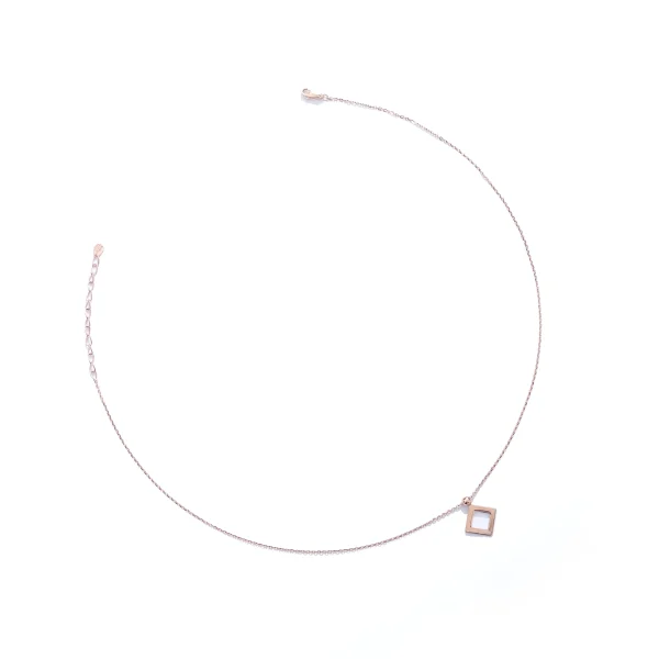 Chic Square chain